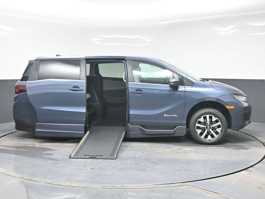 New 2026 Honda Odyssey EX-L - BraunAbility Side Entry Entry In Floor Automatic Ramp