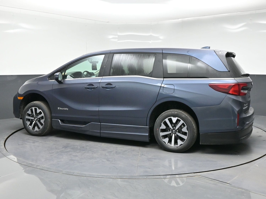 Blue Honda Odyssey image number 3