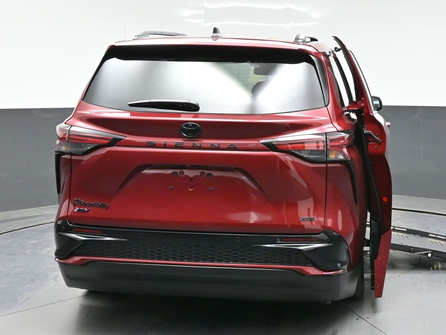 New 2026 Toyota Sienna Hybrid XSE Sport - BraunAbility Side Entry Entry Fold Out Automatic Ramp