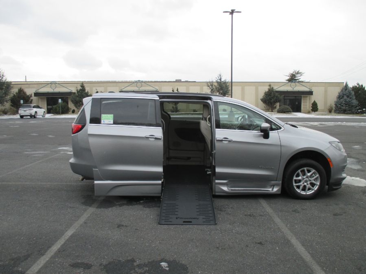 2021 CHRYSLER VOYAGER - Image 8