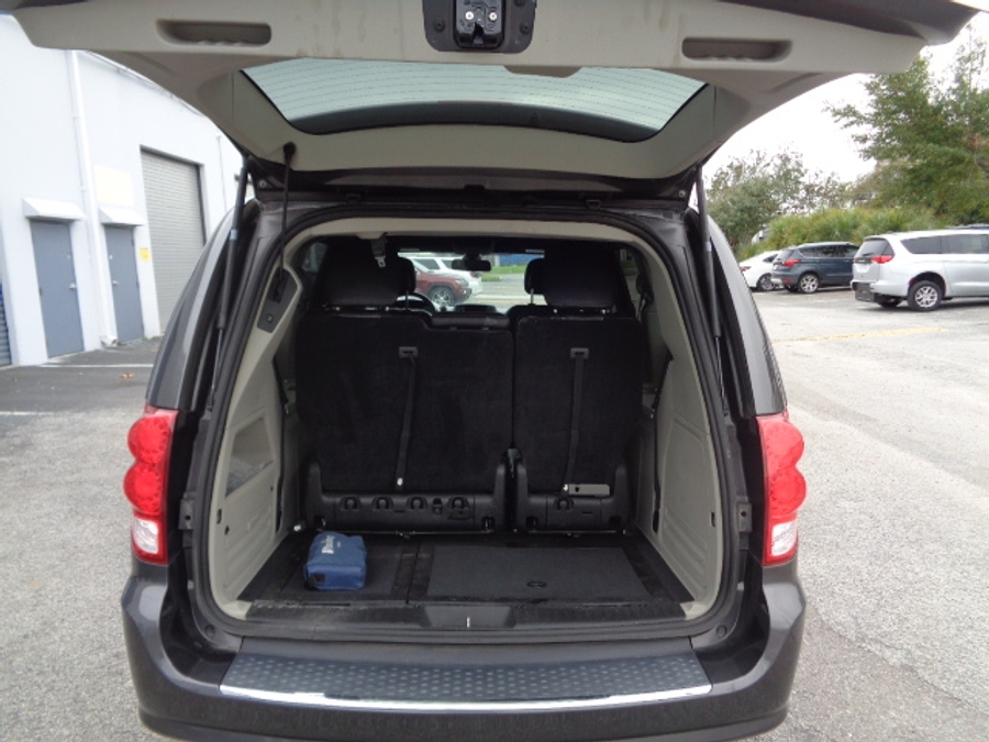 Used 2018 Dodge Grand Caravan SXT - BraunAbility Side Entry Entry Fold Out Manual Ramp