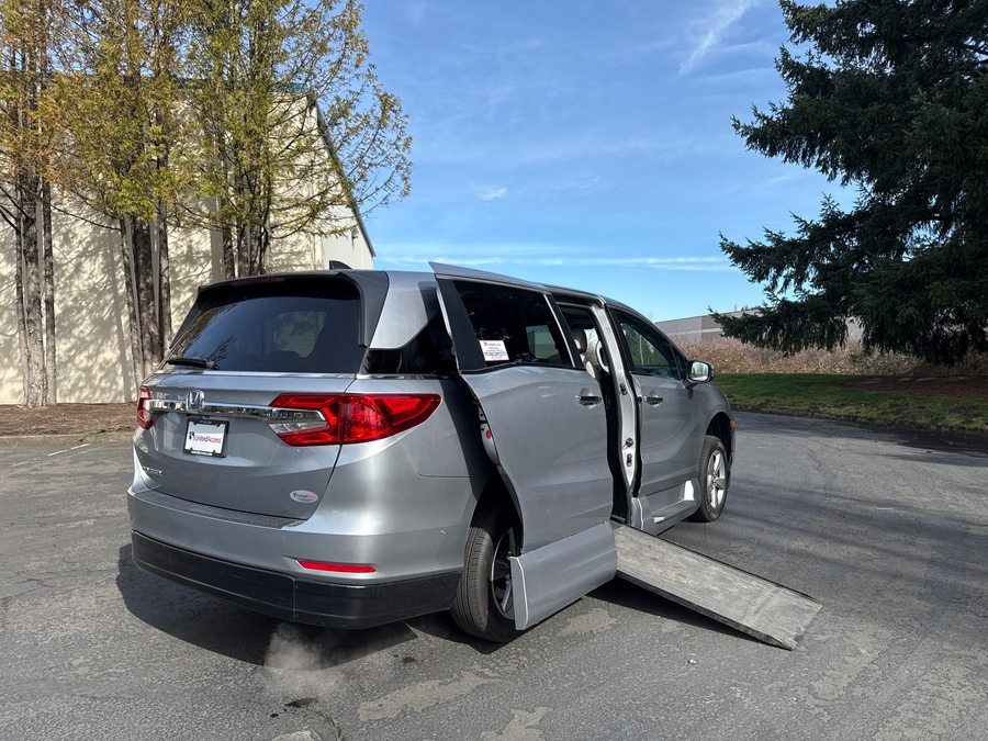 Used 2020 Honda Odyssey EX-L - VMI Side Entry Entry In Floor Automatic Ramp
