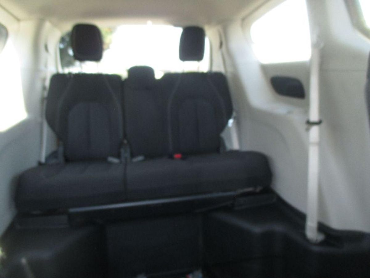 2022 CHRYSLER VOYAGER - Image 23