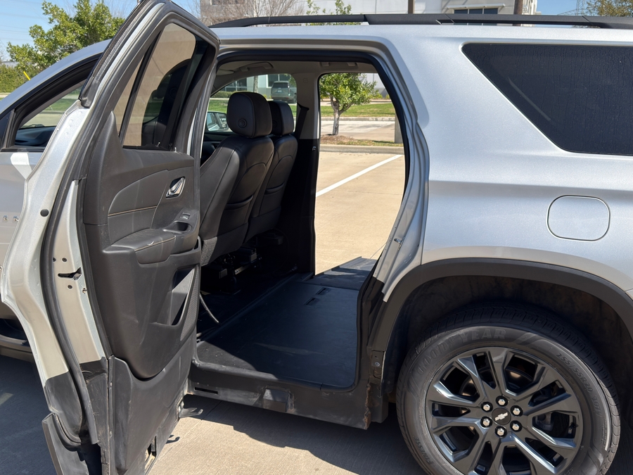 Used 2021 Chevrolet Traverse RS - BraunAbility Side Entry Entry In Floor Automatic Ramp
