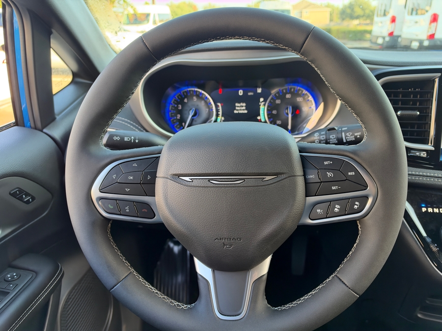 Blue Chrysler Pacifica image number 12