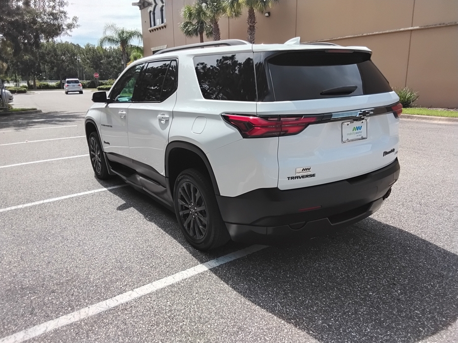 2022 Chevrolet Traverse RS - Photo 13