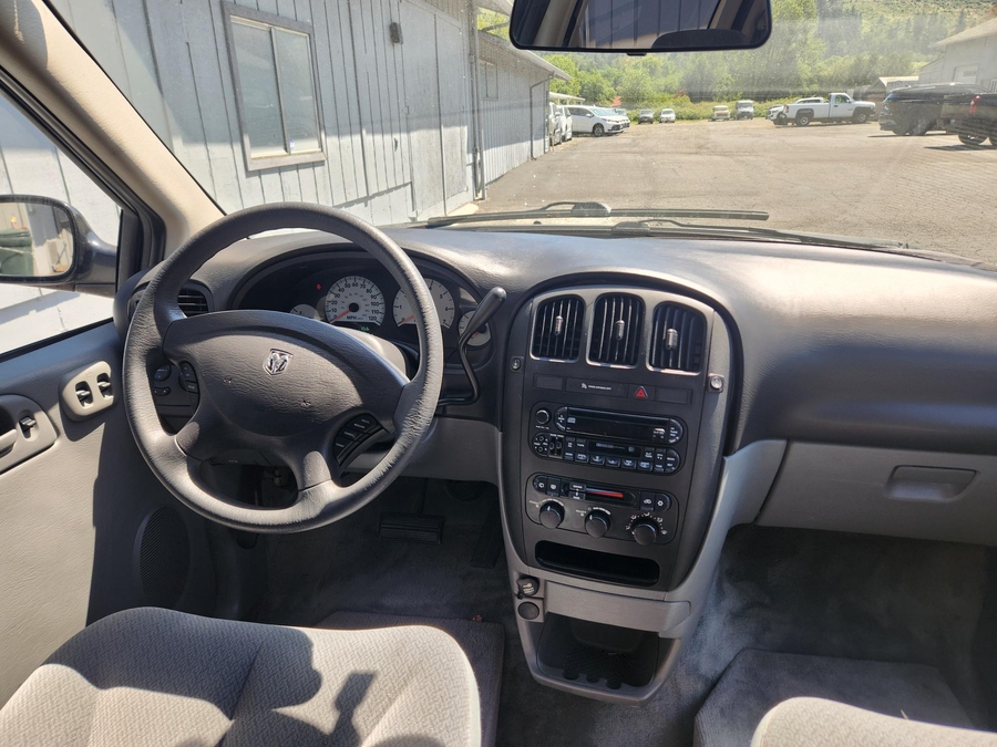 Used 2005 Dodge Grand Caravan SE - VMI Side Entry In Floor Automatic Ramp
