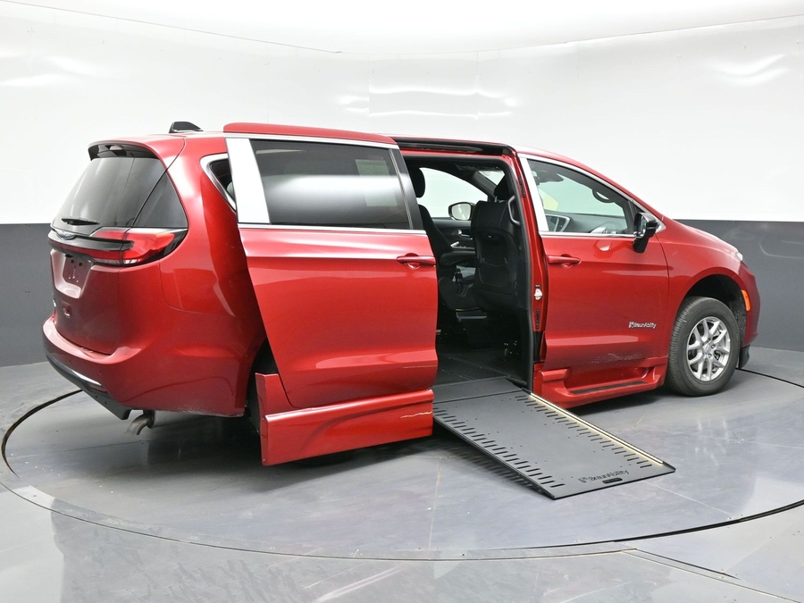 Red Chrysler Pacifica image number 6