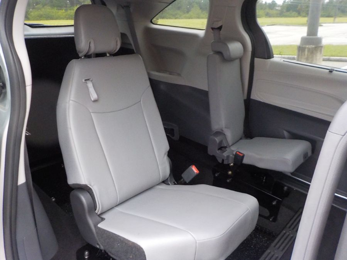 2024 TOYOTA SIENNA - Image 17