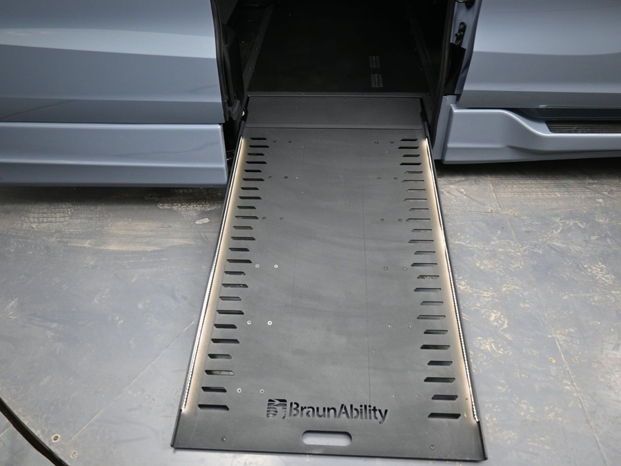 New 2026 Honda Odyssey Sport - BraunAbility Side Entry Entry In Floor Automatic Ramp