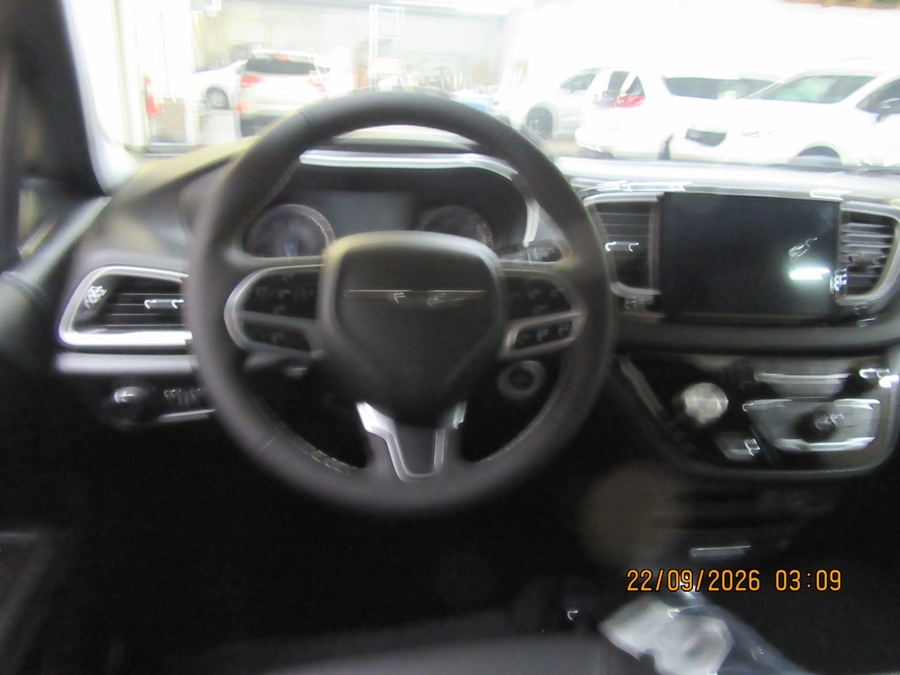 2026 Chrysler Voyager LX - Photo 23