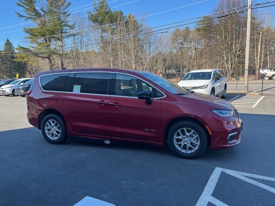 Red Chrysler Pacifica image number 6