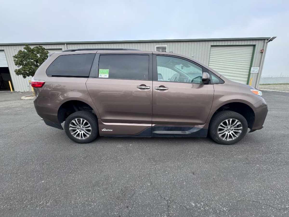 2018 TOYOTA SIENNA - Image 7