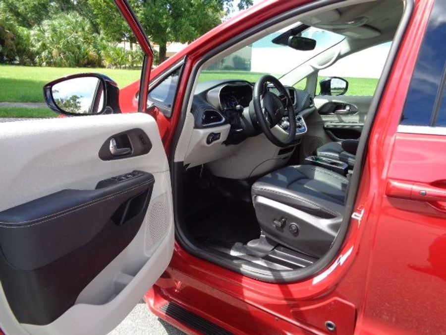 Used 2024 Chrysler Pacifica Touring L - BraunAbility Side Entry Entry In Floor Automatic Ramp
