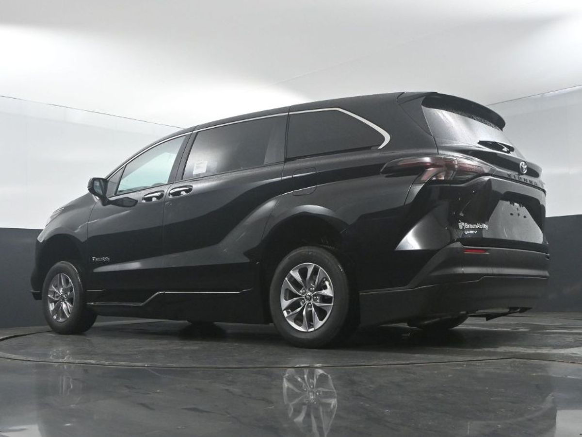 2025 TOYOTA SIENNA - Image 21