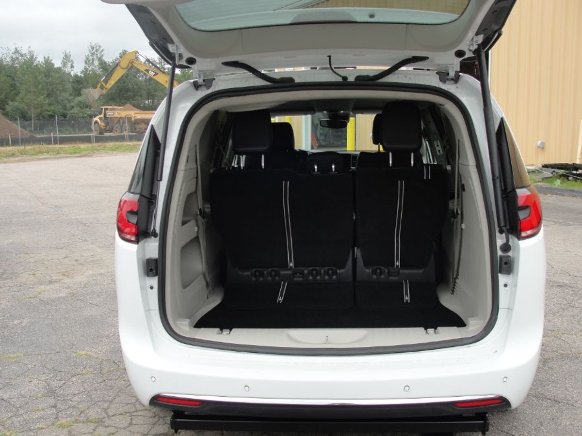 2024 CHRYSLER PACIFICA - Image 19