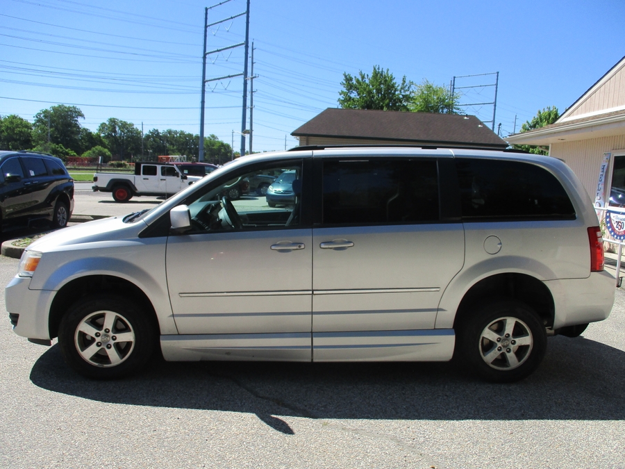 2010 Dodge Grand Caravan SXT - Photo 4