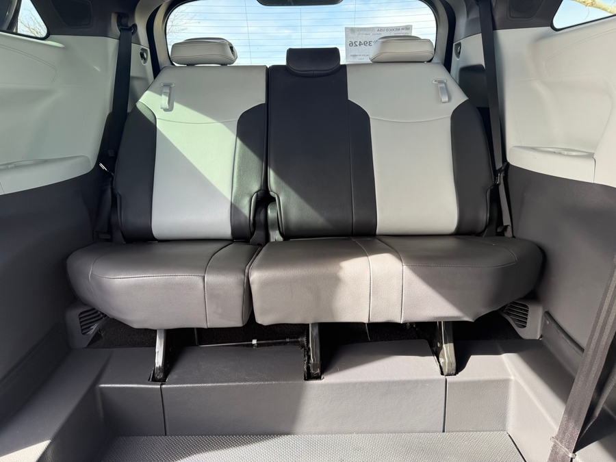 Used 2022 Toyota Sienna Hybrid XSE - VMI Side Entry Entry In Floor Automatic Ramp