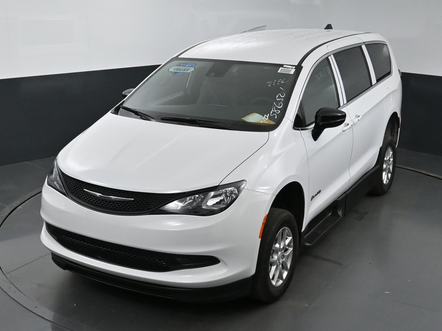 New 2025 Chrysler Voyager LX w MID ROW SEAT - BraunAbility Commercial Side Entry Fold Out Manual Ramp