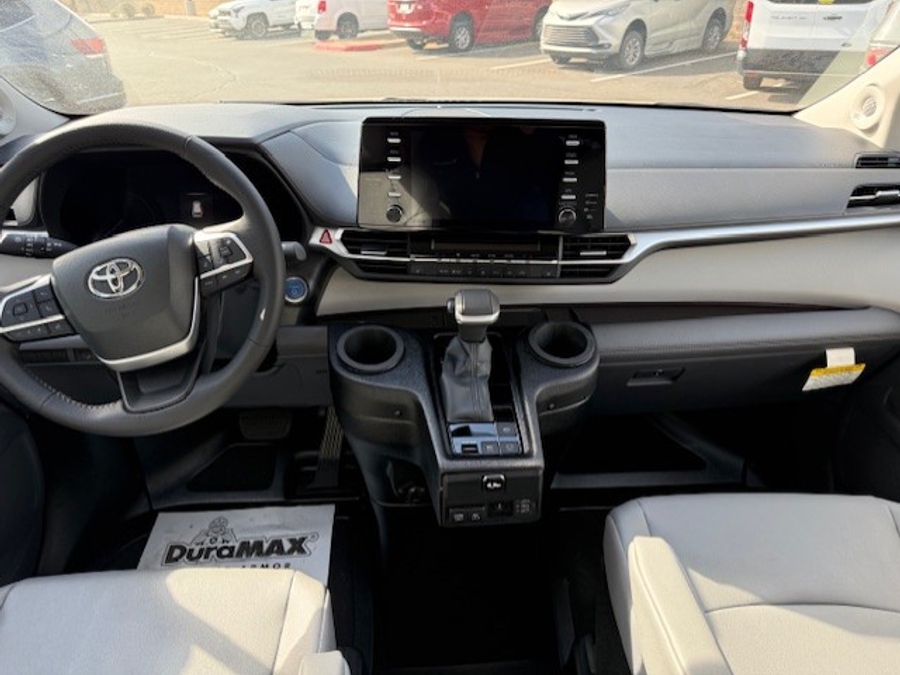 Used 2023 Toyota Sienna Hybrid XLE Plus - BraunAbility Side Entry Entry Fold Out Automatic Ramp