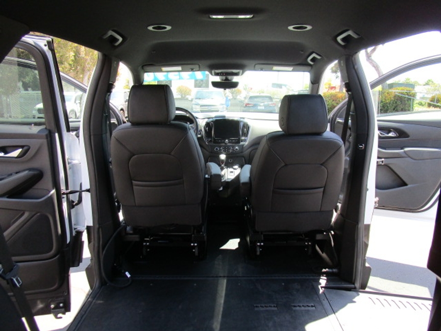Used 2023 Chevrolet Traverse RS - BraunAbility Side Entry Entry In Floor Automatic Ramp