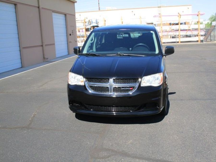 Used 2014 Dodge Grand Caravan American Value Package - Freedom Rear Entry Entry Fold Out Manual Ramp