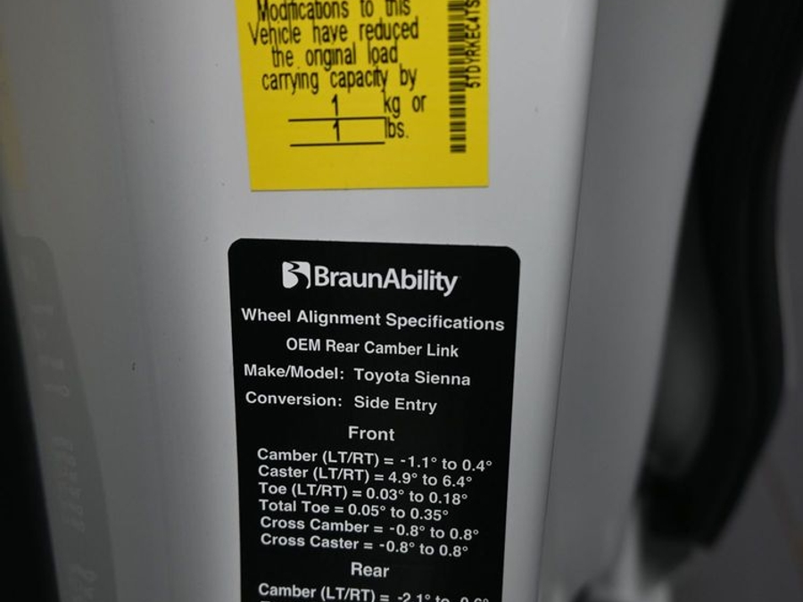 New 2026 Toyota Sienna Hybrid XLE Add - BraunAbility Side Entry In Floor Automatic Ramp