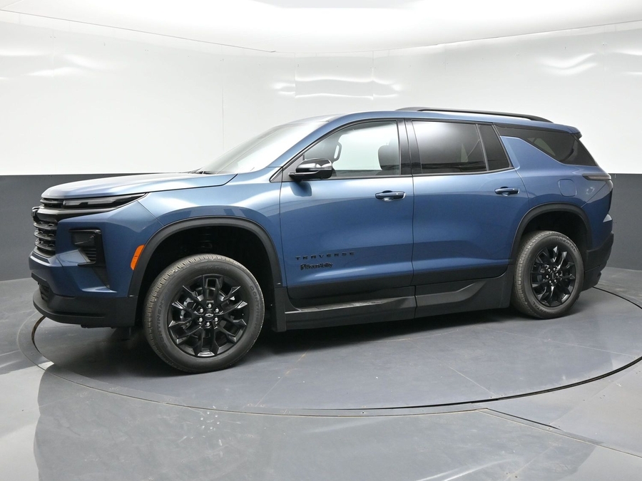 New 2026 Chevrolet Traverse 1LT Midnight - BraunAbility Side Entry In Floor Automatic Ramp
