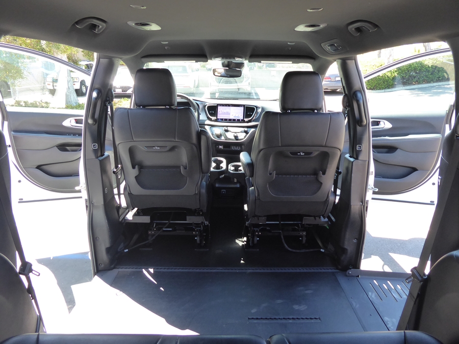 Used 2023 Chrysler Pacifica Touring L - BraunAbility Side Entry Fold Out Automatic Ramp