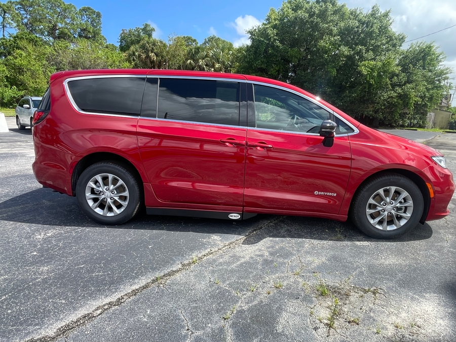 Red Chrysler Pacifica image number 6