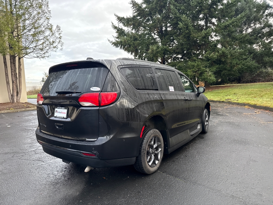 Used 2020 Chrysler Pacifica L - VMI Side Entry Entry In Floor Automatic Ramp