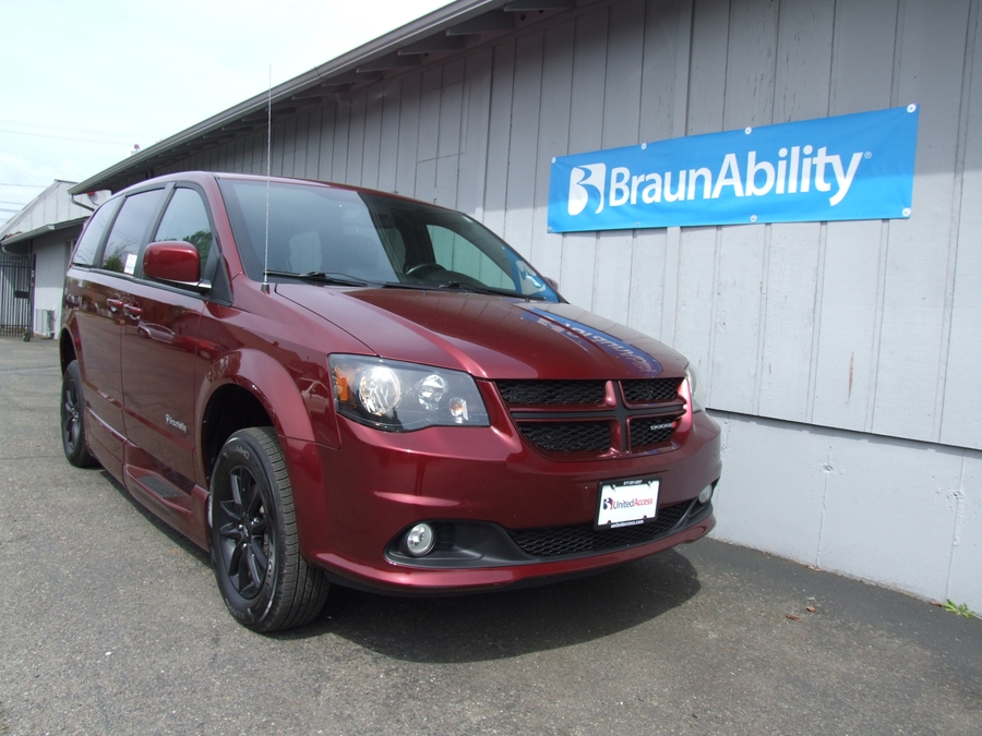 Used 2019 Dodge Grand Caravan GT - BraunAbility Side Entry Entry Fold Out Automatic Ramp