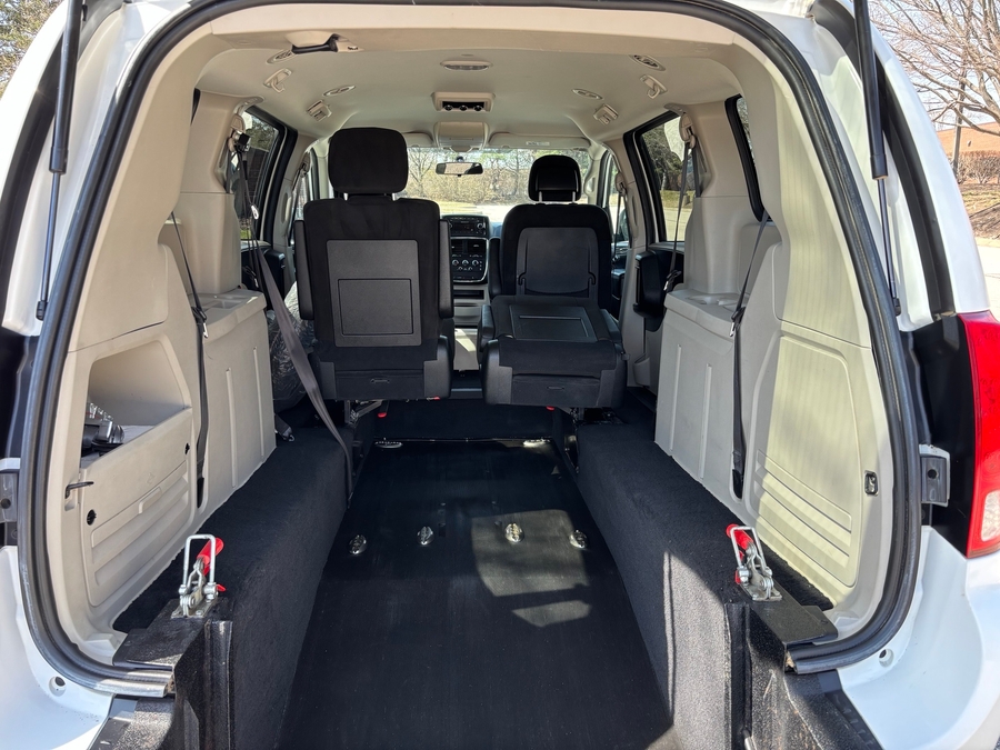 Used 2016 Dodge Grand Caravan SE - OTH Rear Entry Entry Fold Out Manual Ramp