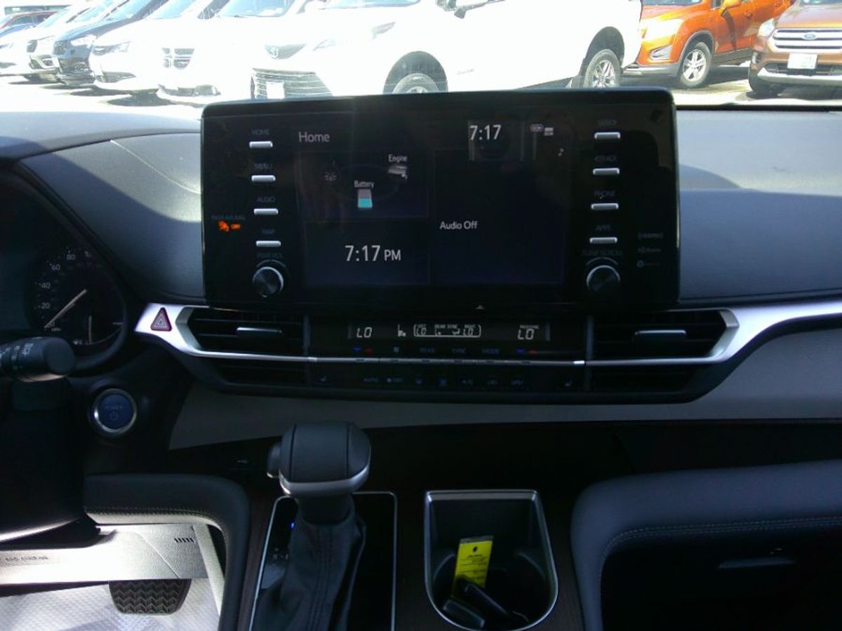 2024 TOYOTA SIENNA - Image 15