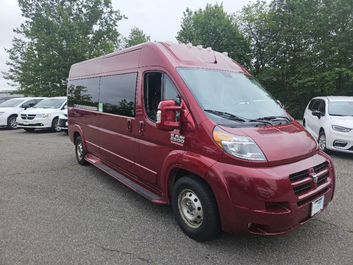 Vehicle 2016 Dodge Ram Promaster 2500 Wheelchair Van Used 2016 Ram