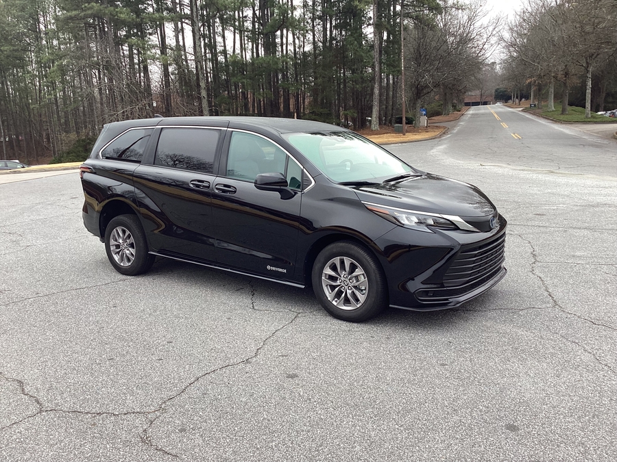 2025 TOYOTA SIENNA - Image 12