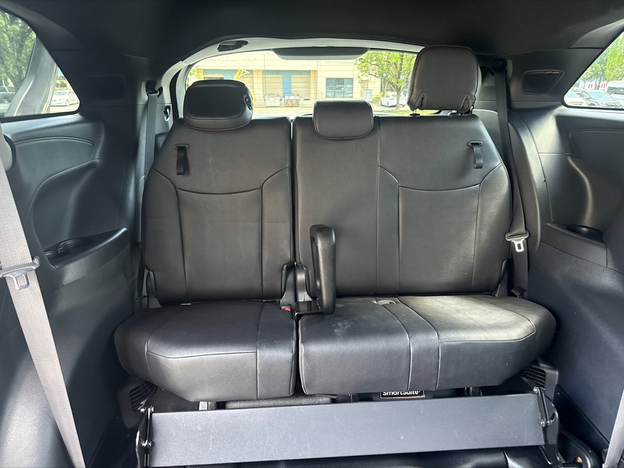 Used 2025 Toyota Sienna Hybrid XSE - BraunAbility Side Entry Entry Fold Out Automatic Ramp