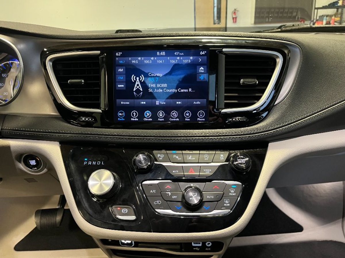 2018 CHRYSLER PACIFICA - Image 15