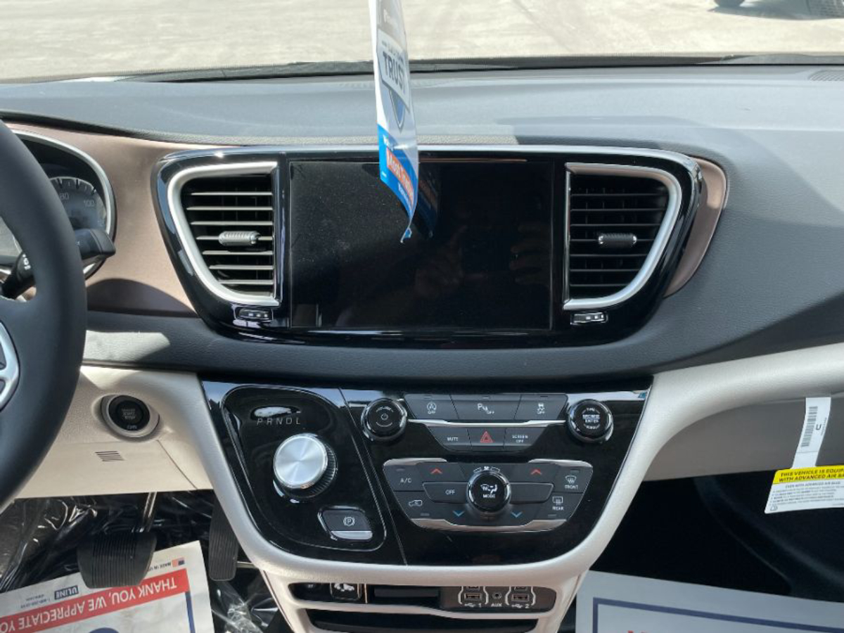 2023 CHRYSLER VOYAGER - Image 16