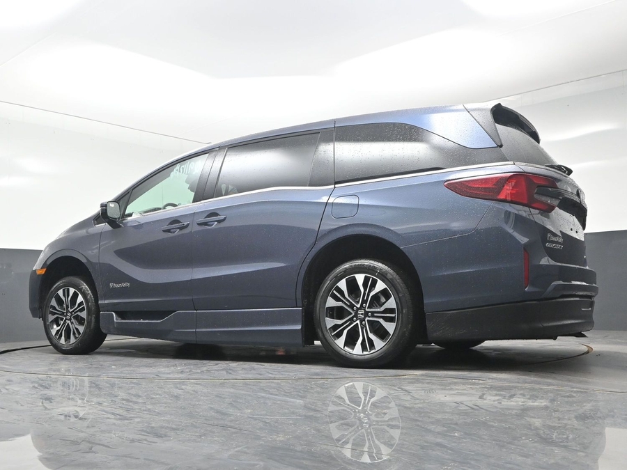 New 2026 Honda Odyssey Elite - BraunAbility Side Entry In Floor Automatic Ramp