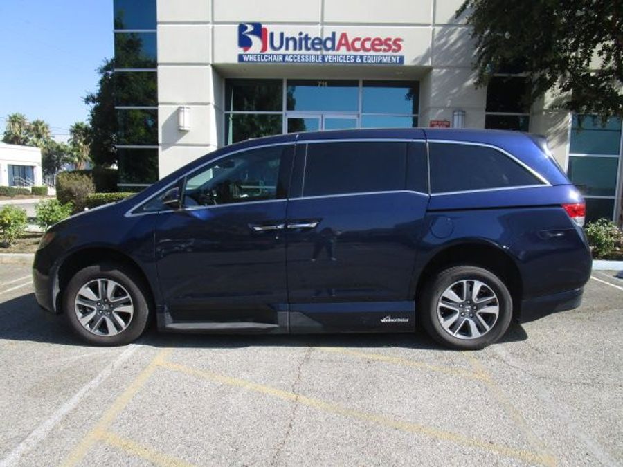 Used 2016 Honda Odyssey Touring - VMI Side Entry Entry In Floor Automatic Ramp