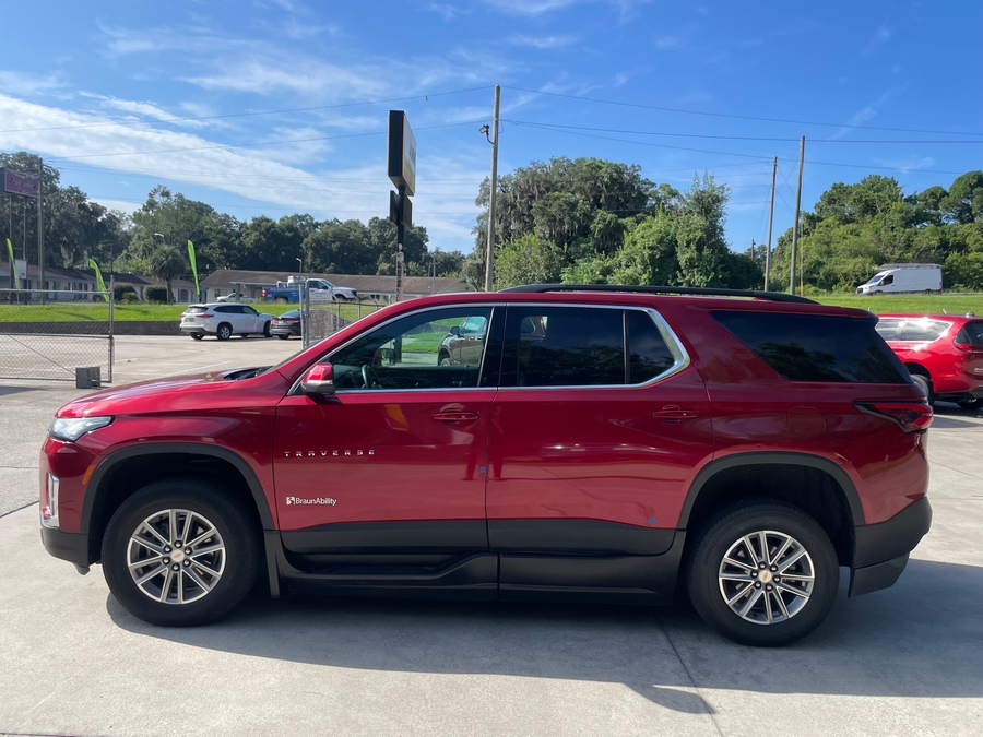 Red Chevrolet Traverse image number 1