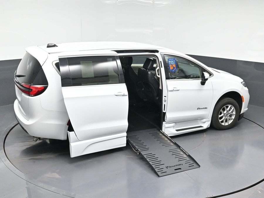 Used 2023 Chrysler Pacifica Touring L - BraunAbility Side Entry Fold Out Automatic Ramp