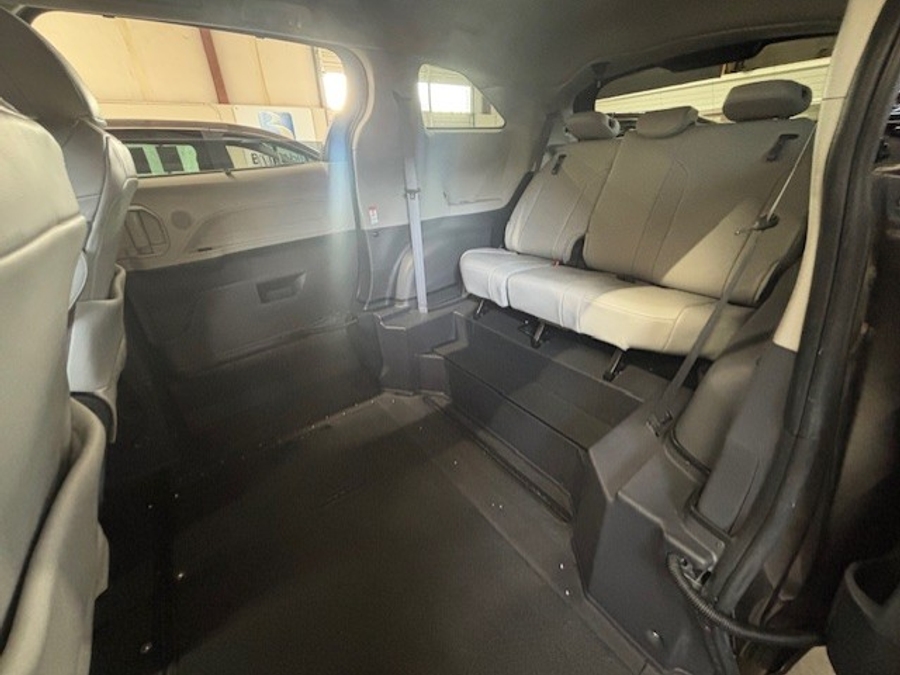 Used 2022 Toyota Sienna Hybrid LE - VMI Side Entry Entry In Floor Automatic Ramp