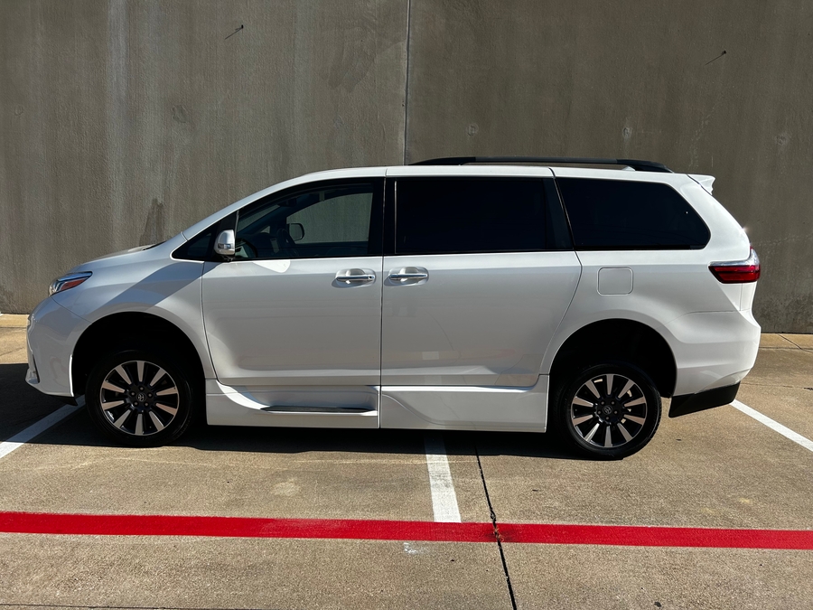 Used 2020 Toyota Sienna Limited - VMI Side Entry In Floor Automatic Ramp