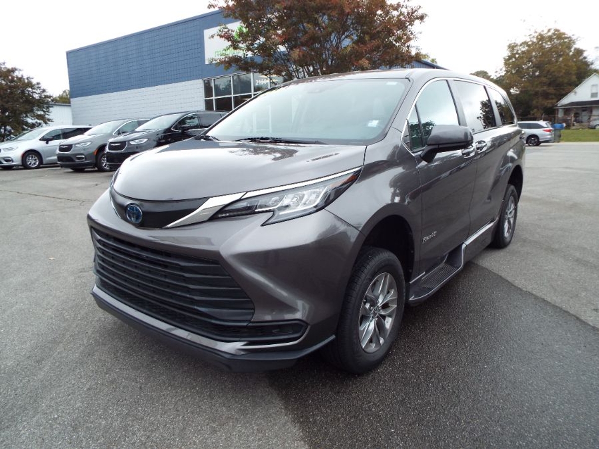 2022 TOYOTA SIENNA - Image 2