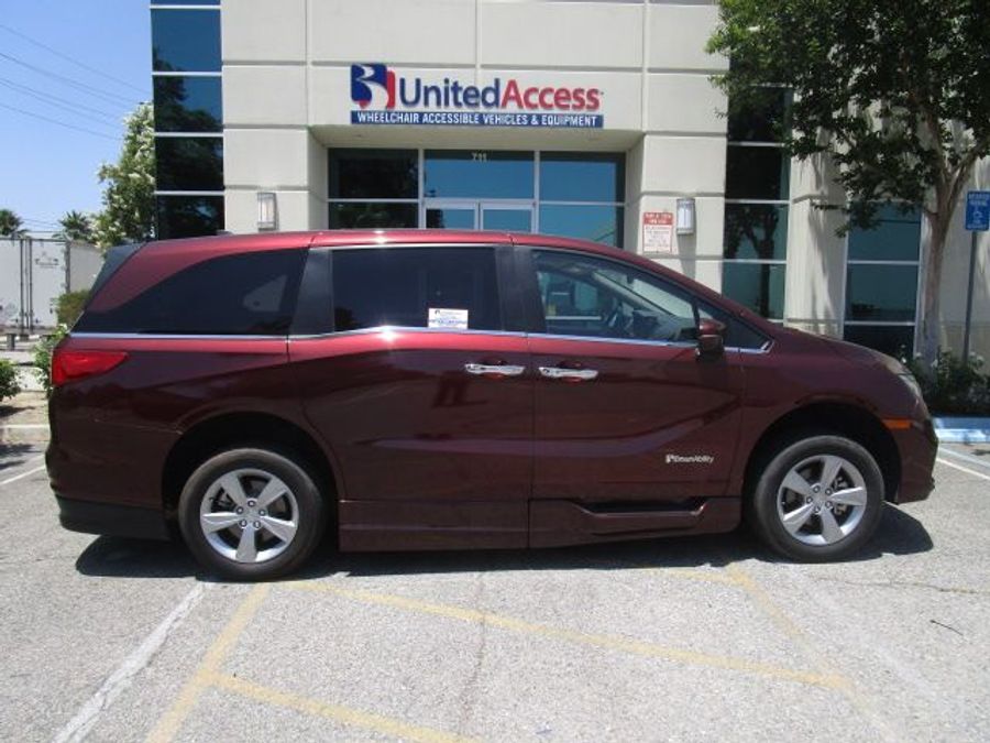 Used 2018 Honda Odyssey EX-L - BraunAbility Side Entry Entry In Floor Automatic Ramp