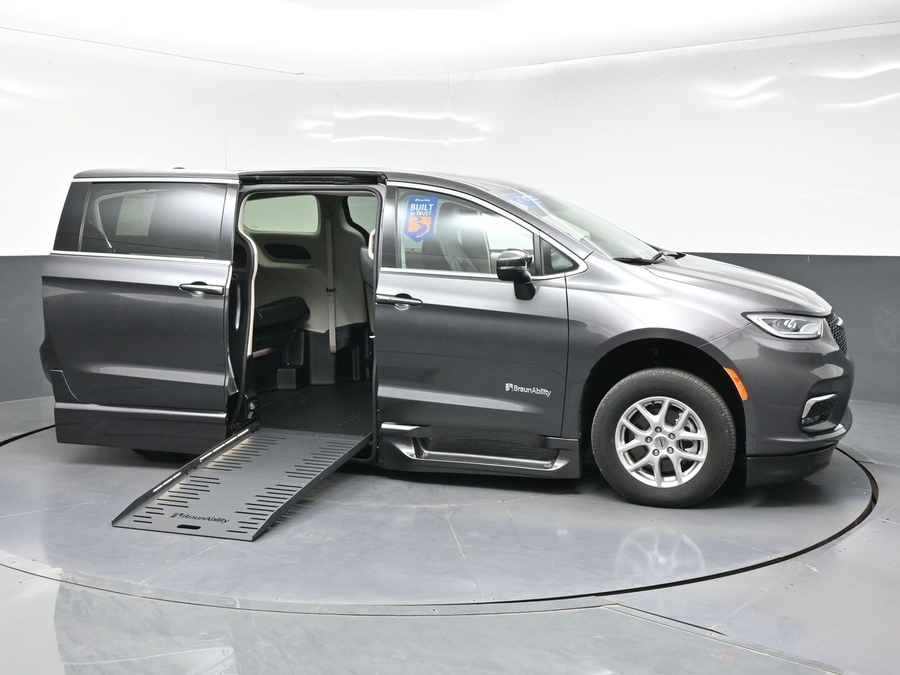 Used 2023 Chrysler Pacifica Touring L - BraunAbility Side Entry Fold Out Automatic Ramp