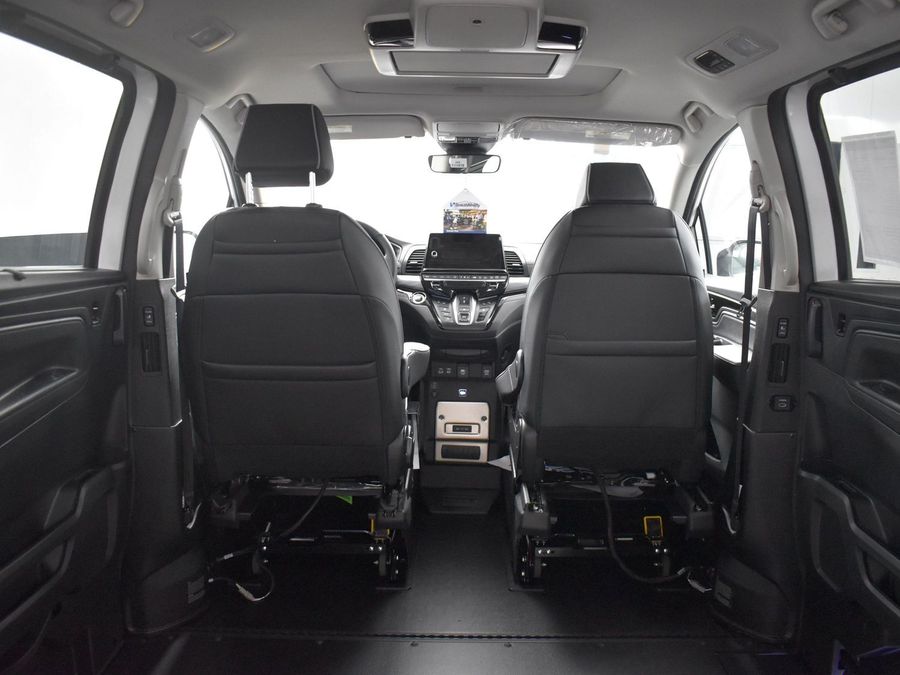 New 2025 Honda Odyssey Elite - BraunAbility Side Entry Entry In Floor Automatic Ramp