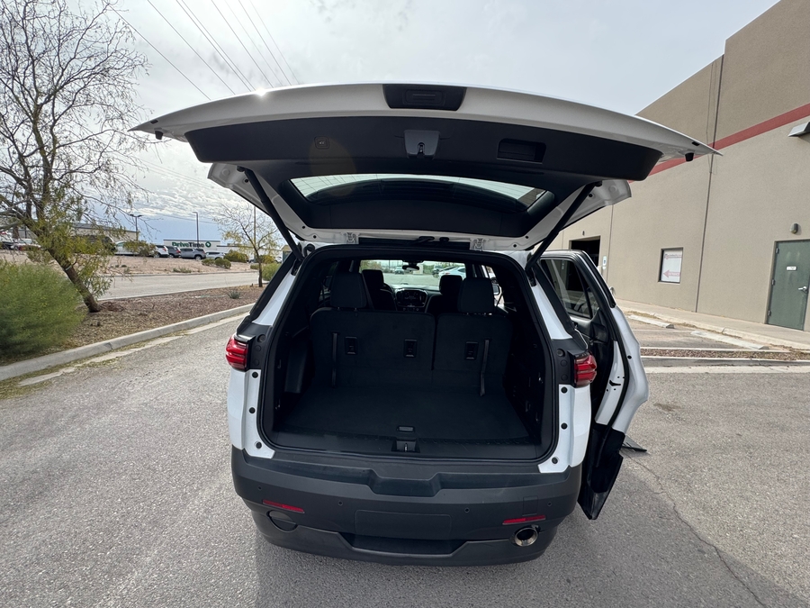 Used 2022 Chevrolet Traverse LT - BraunAbility Side Entry Entry In Floor Automatic Ramp